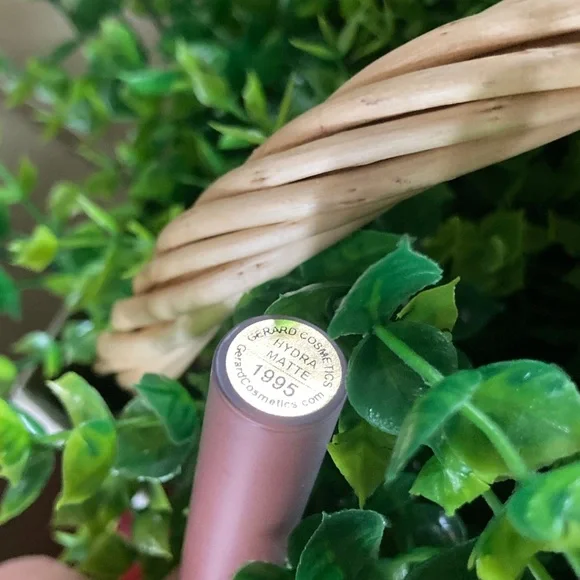 NEW Gerard Cosmetics Hydra Matte - 1995 - Picture 13 of 16